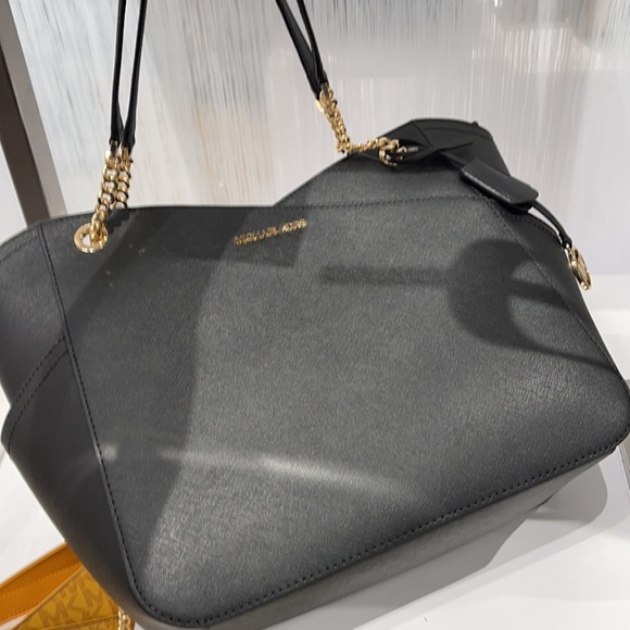 MICHAEL KORS LARGE X CHAIN LOGO SHOULDER BAG - Picture 12 of 15